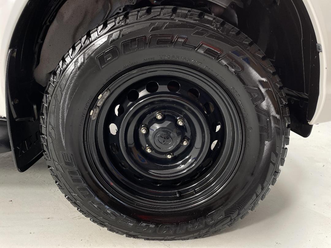 Photo '9' of Toyota Hilux