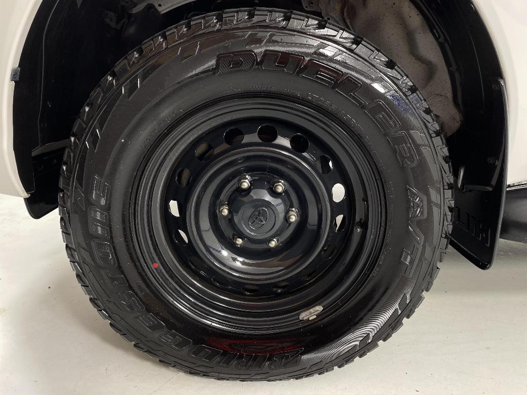 Photo '10' of Toyota Hilux