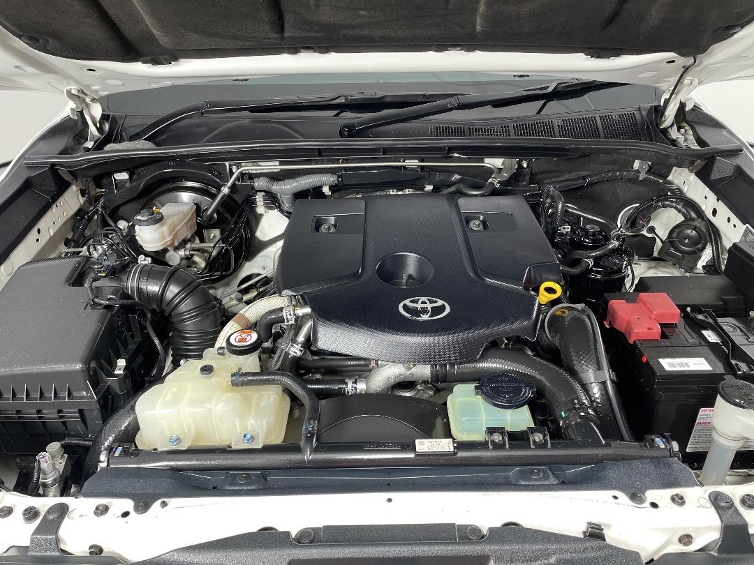 Photo '13' of Toyota Hilux