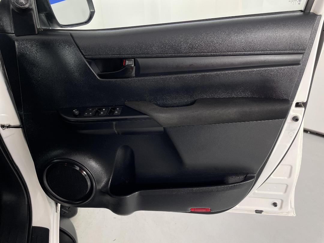 Photo '15' of Toyota Hilux