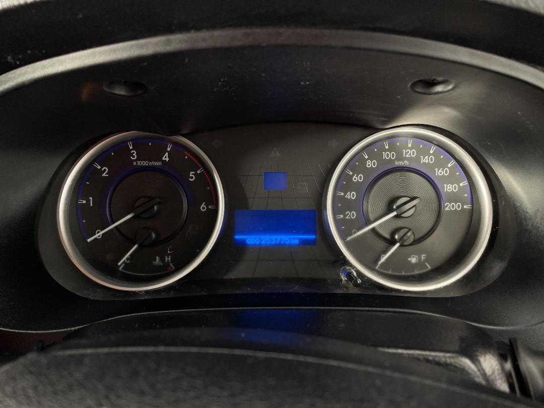 Photo '21' of Toyota Hilux