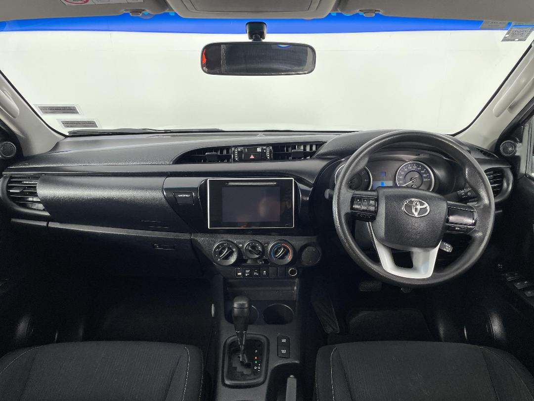 Photo '17' of Toyota Hilux