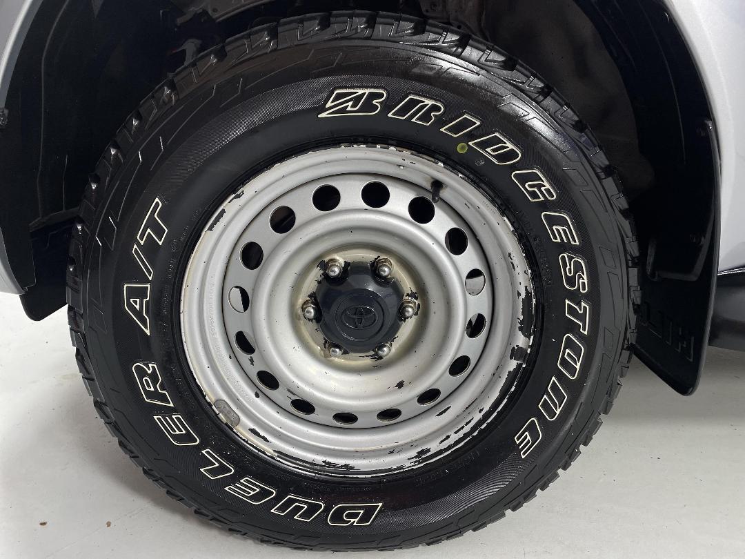 Photo '10' of Toyota Hilux