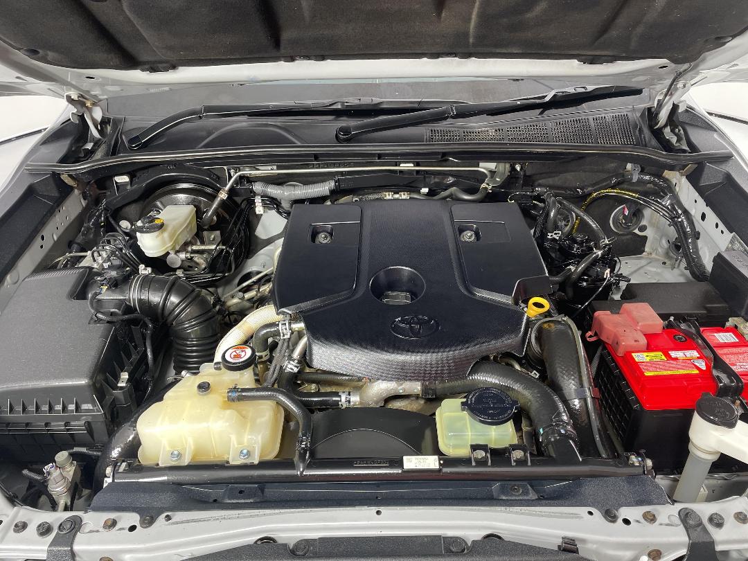 Photo '13' of Toyota Hilux