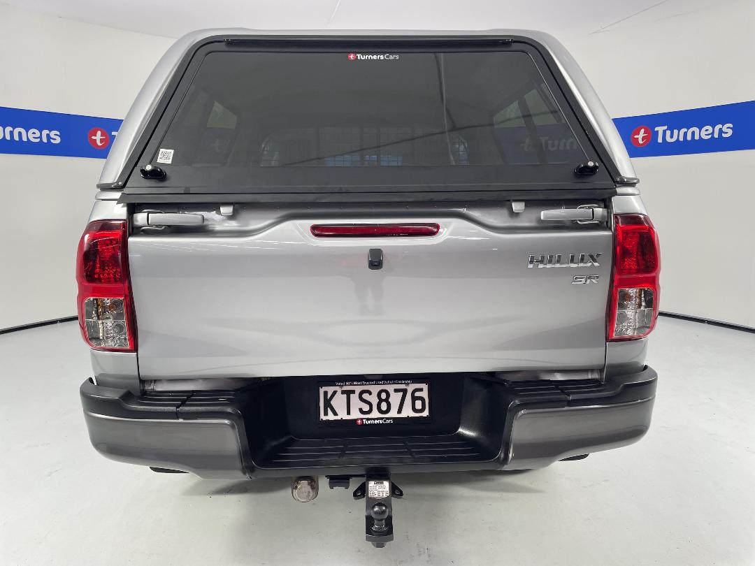 Photo '6' of Toyota Hilux