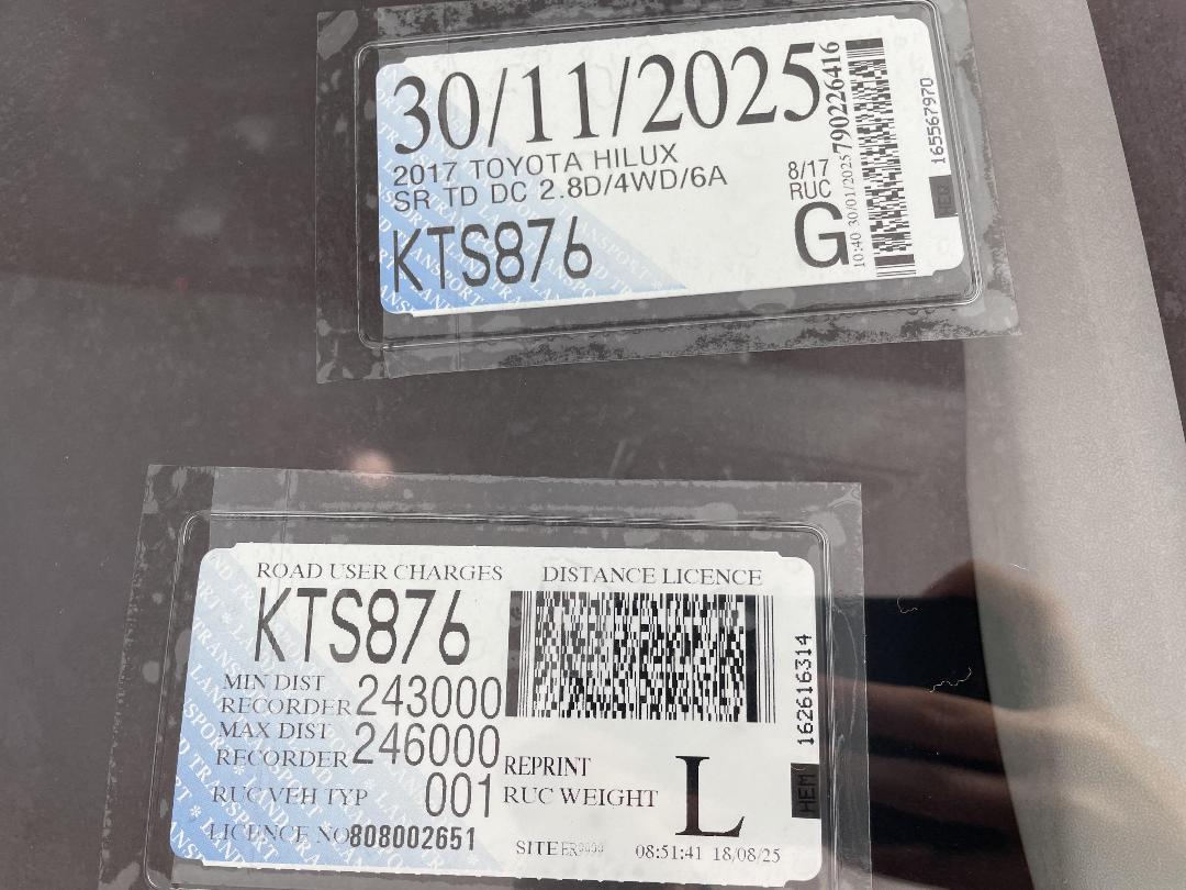 Photo '31' of Toyota Hilux