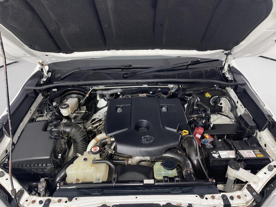 Photo '13' of Toyota Hilux