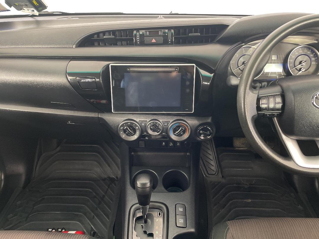 Photo '18' of Toyota Hilux