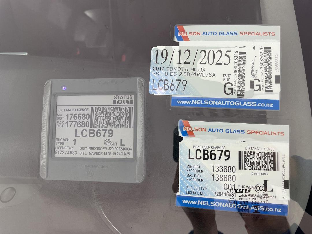 Photo '29' of Toyota Hilux