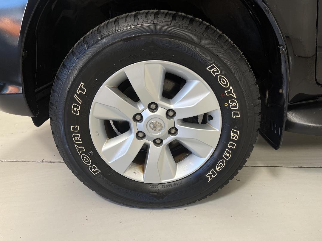 Photo '10' of Toyota Hilux