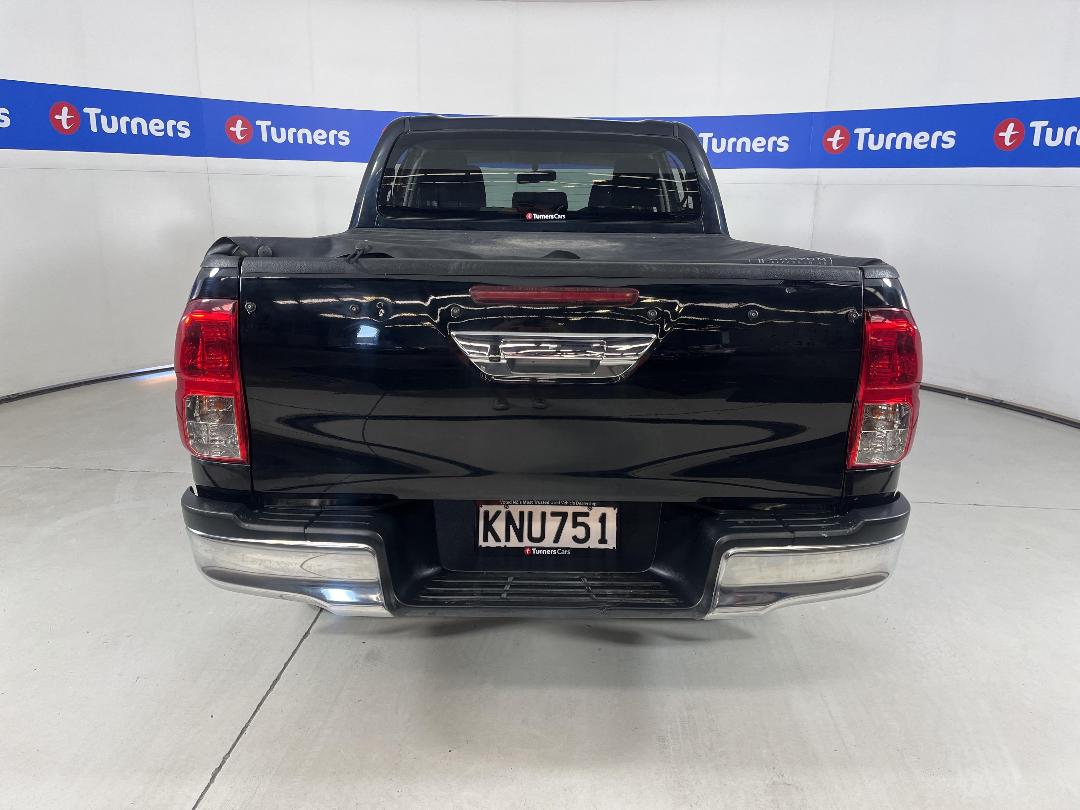 Photo '6' of Toyota Hilux