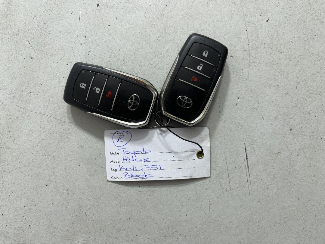 Photo '22' of Toyota Hilux