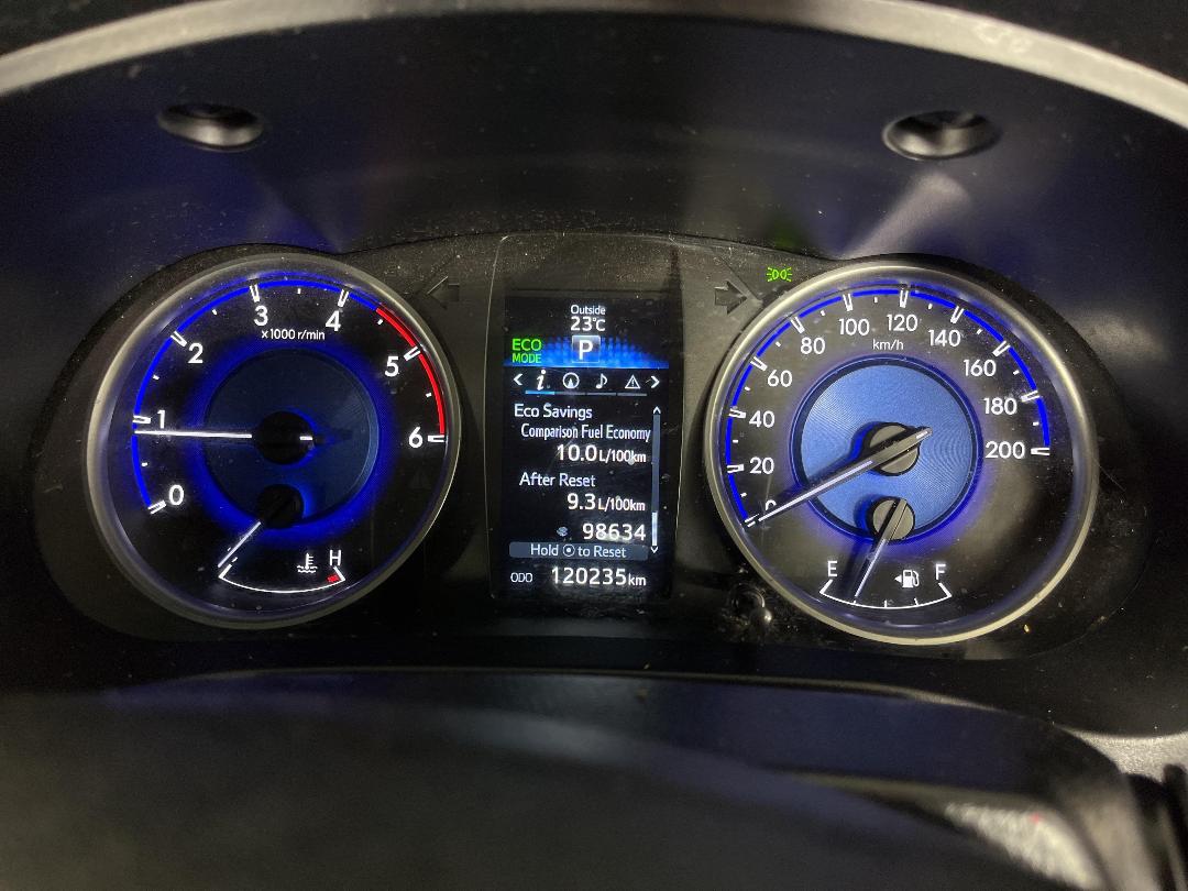 Photo '21' of Toyota Hilux