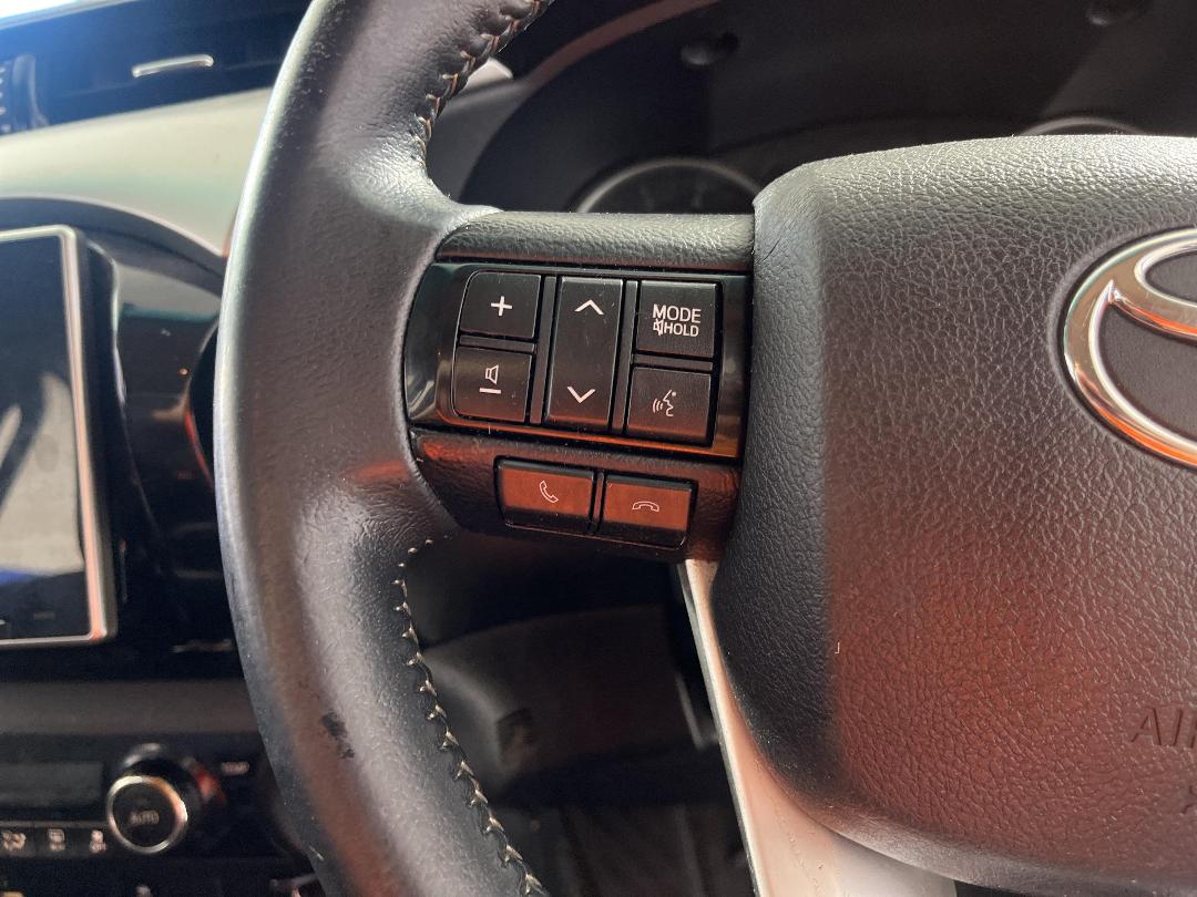 Photo '24' of Toyota Hilux