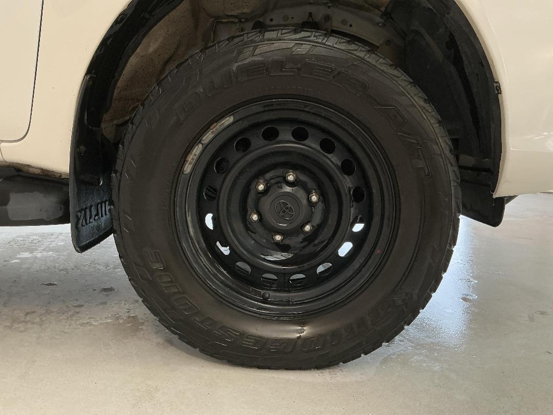 Photo '9' of Toyota Hilux Photo '9' of Toyota Hilux