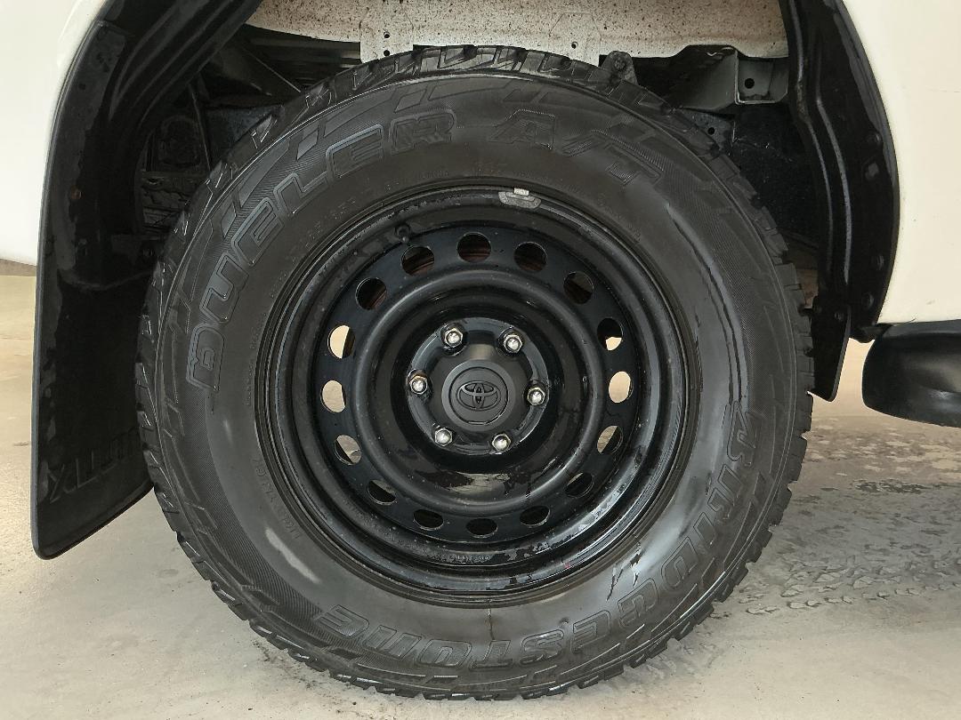 Photo '12' of Toyota Hilux Photo '12' of Toyota Hilux