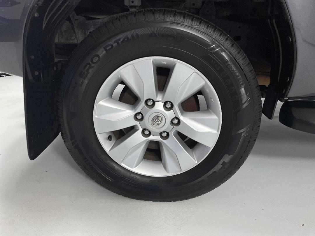 Photo '12' of Toyota Hilux Photo '12' of Toyota Hilux