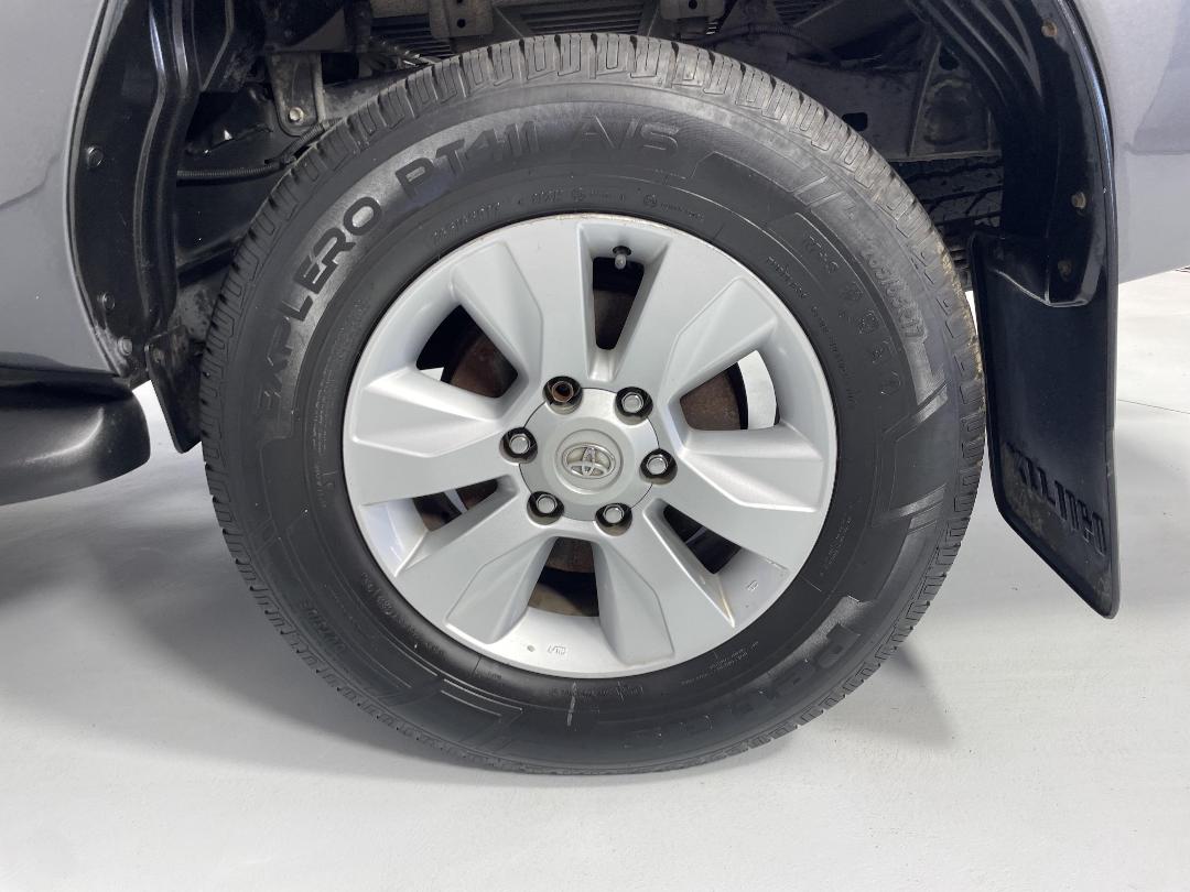 Photo '11' of Toyota Hilux Photo '11' of Toyota Hilux