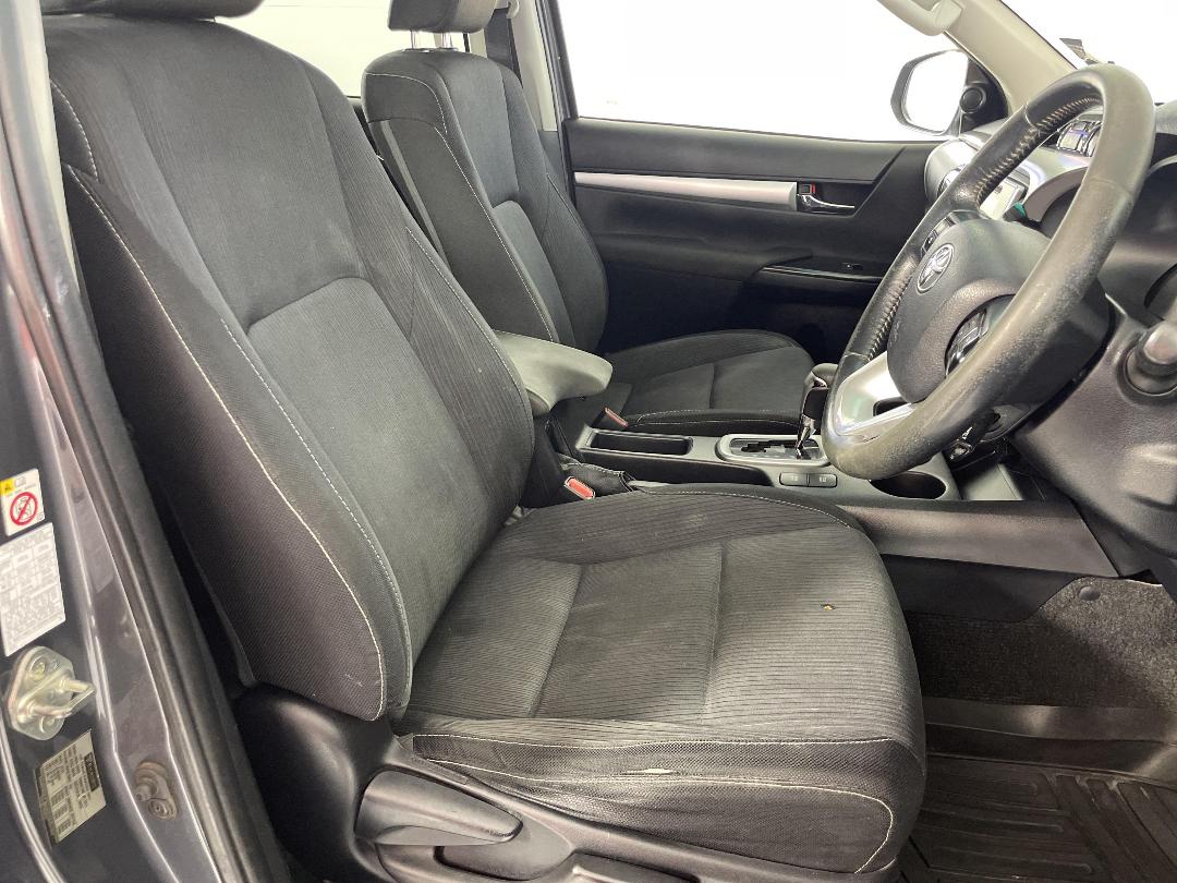 Photo '16' of Toyota Hilux Photo '16' of Toyota Hilux