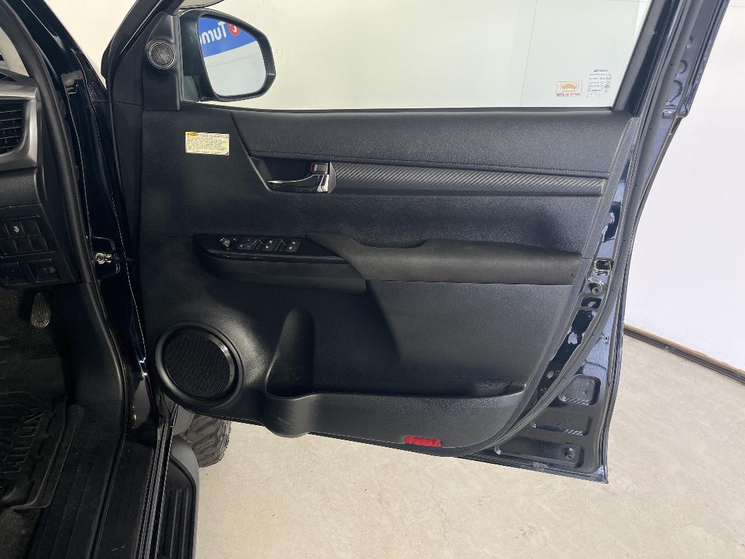 Photo '15' of Toyota Hilux Photo '15' of Toyota Hilux