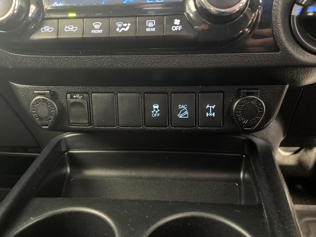 Photo '34' of Toyota Hilux Photo '34' of Toyota Hilux