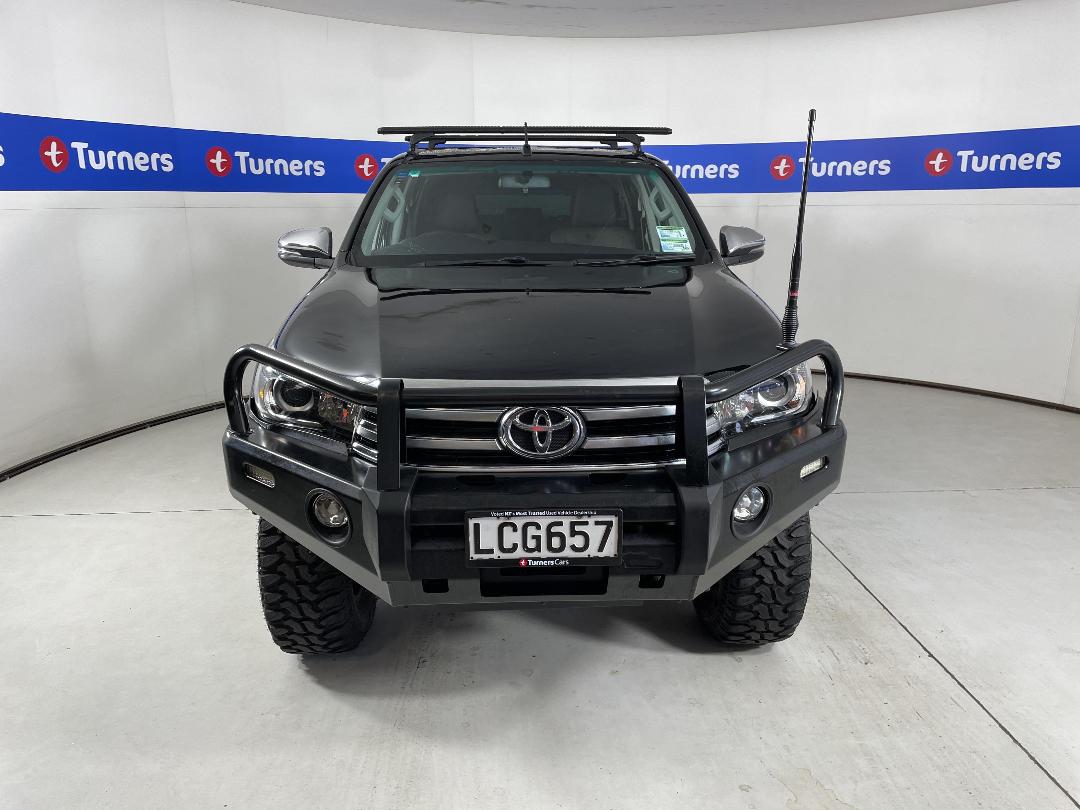 Photo '2' of Toyota Hilux