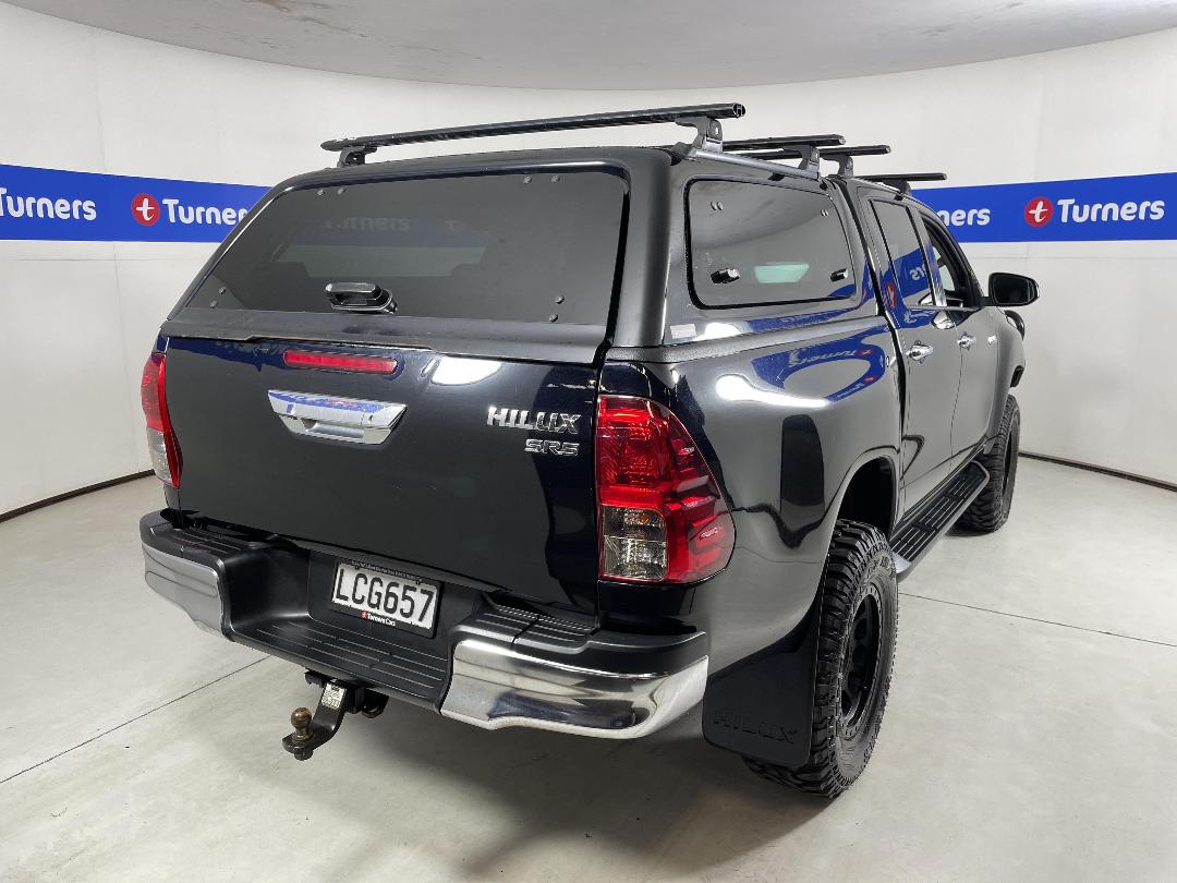 Photo '7' of Toyota Hilux