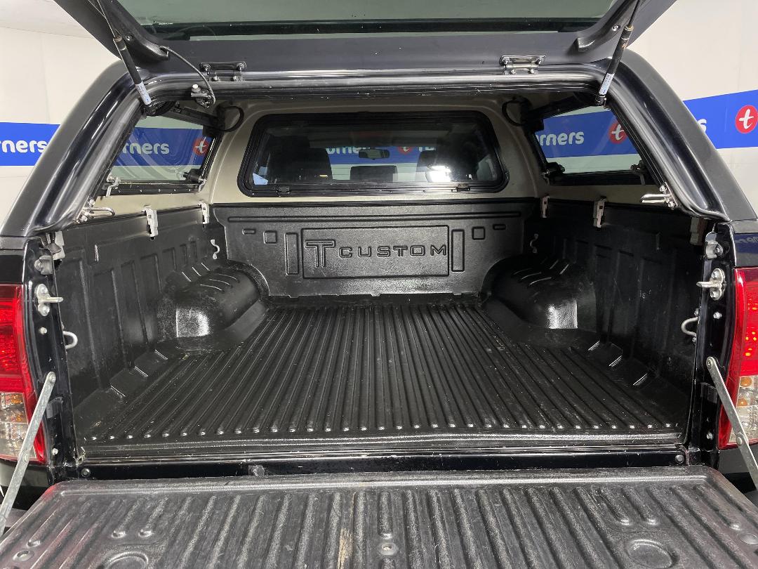 Photo '14' of Toyota Hilux