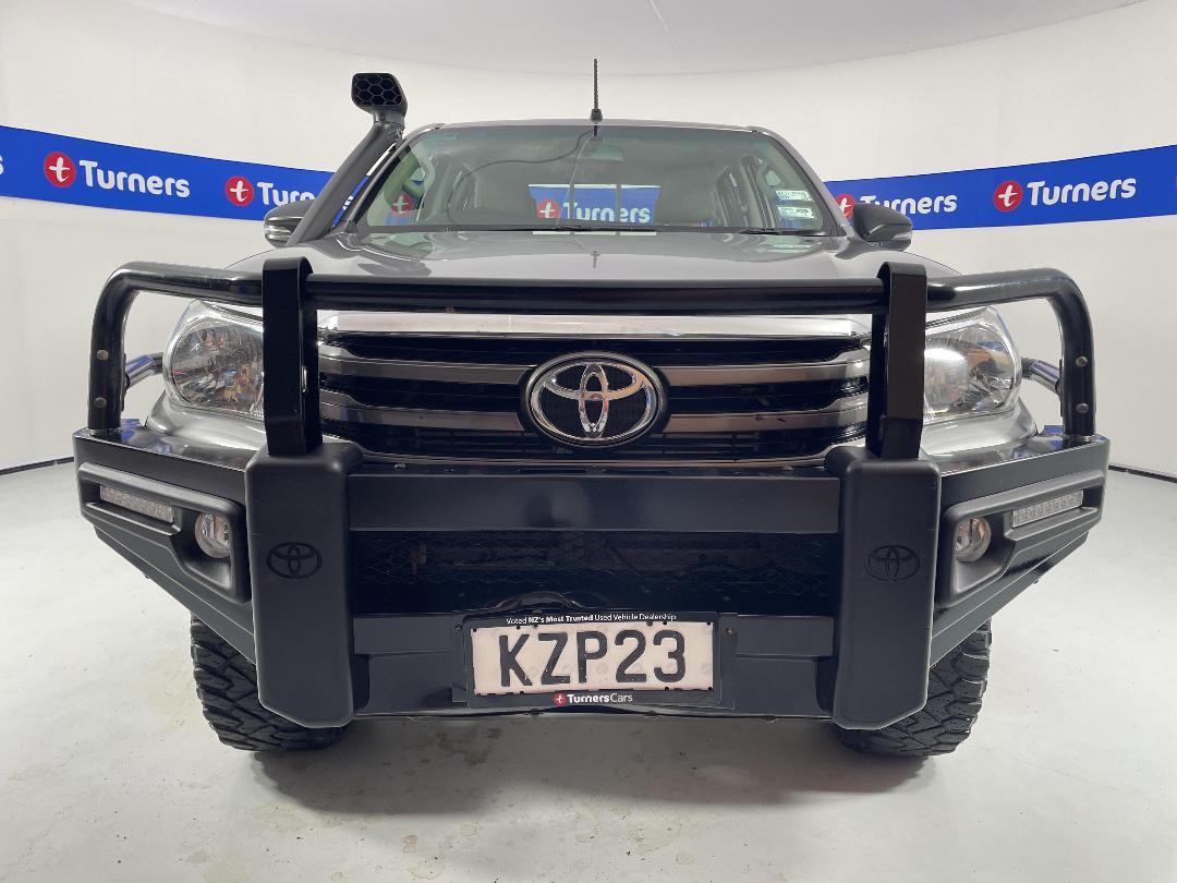 Photo '2' of Toyota Hilux Photo '2' of Toyota Hilux