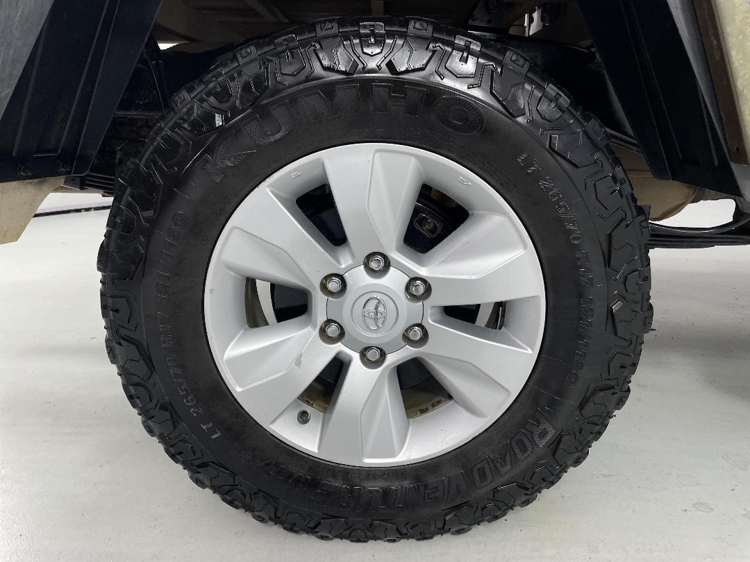 Photo '12' of Toyota Hilux Photo '12' of Toyota Hilux