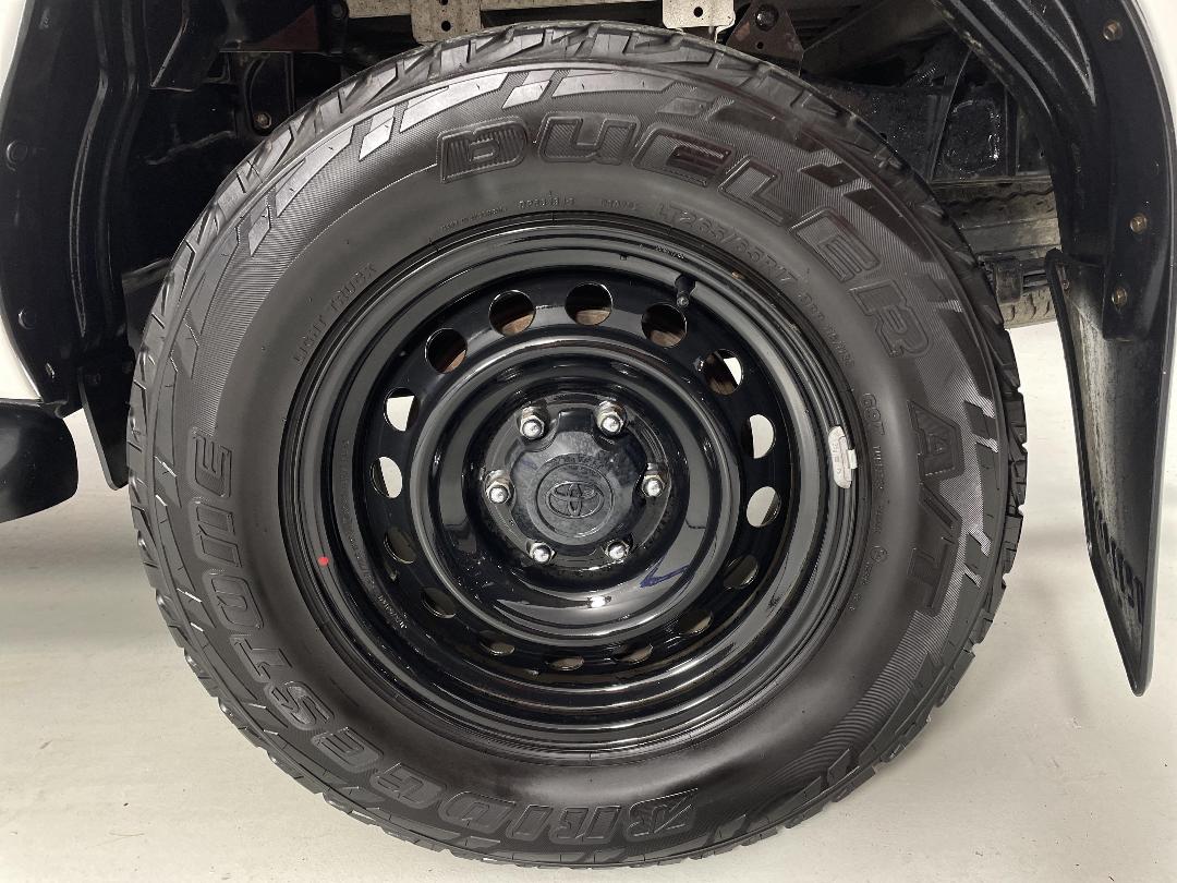 Photo '11' of Toyota Hilux Photo '11' of Toyota Hilux