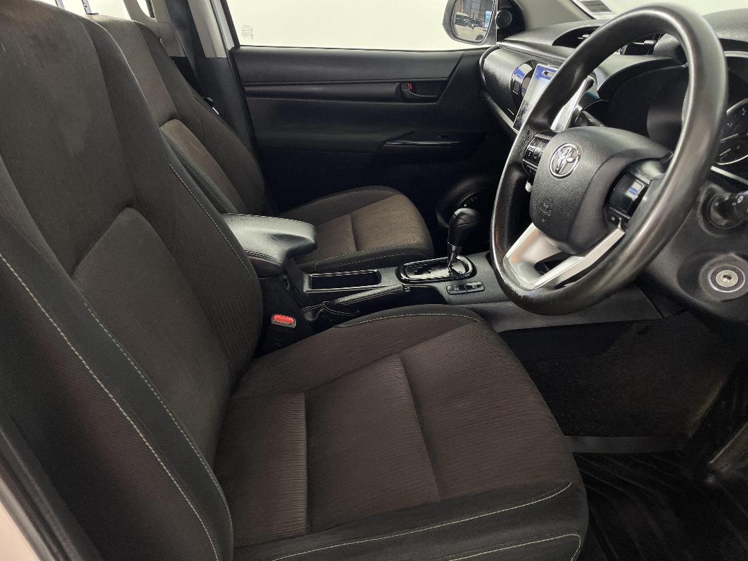 Photo '16' of Toyota Hilux Photo '16' of Toyota Hilux