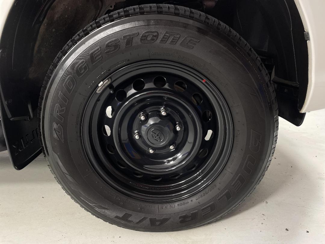 Photo '9' of Toyota Hilux