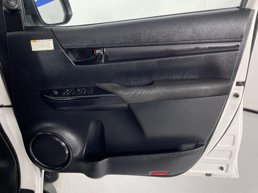 Photo '15' of Toyota Hilux