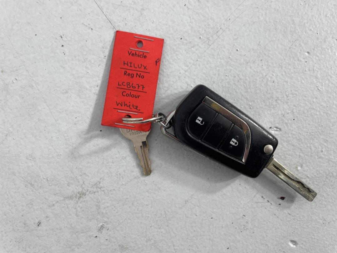 Photo '22' of Toyota Hilux