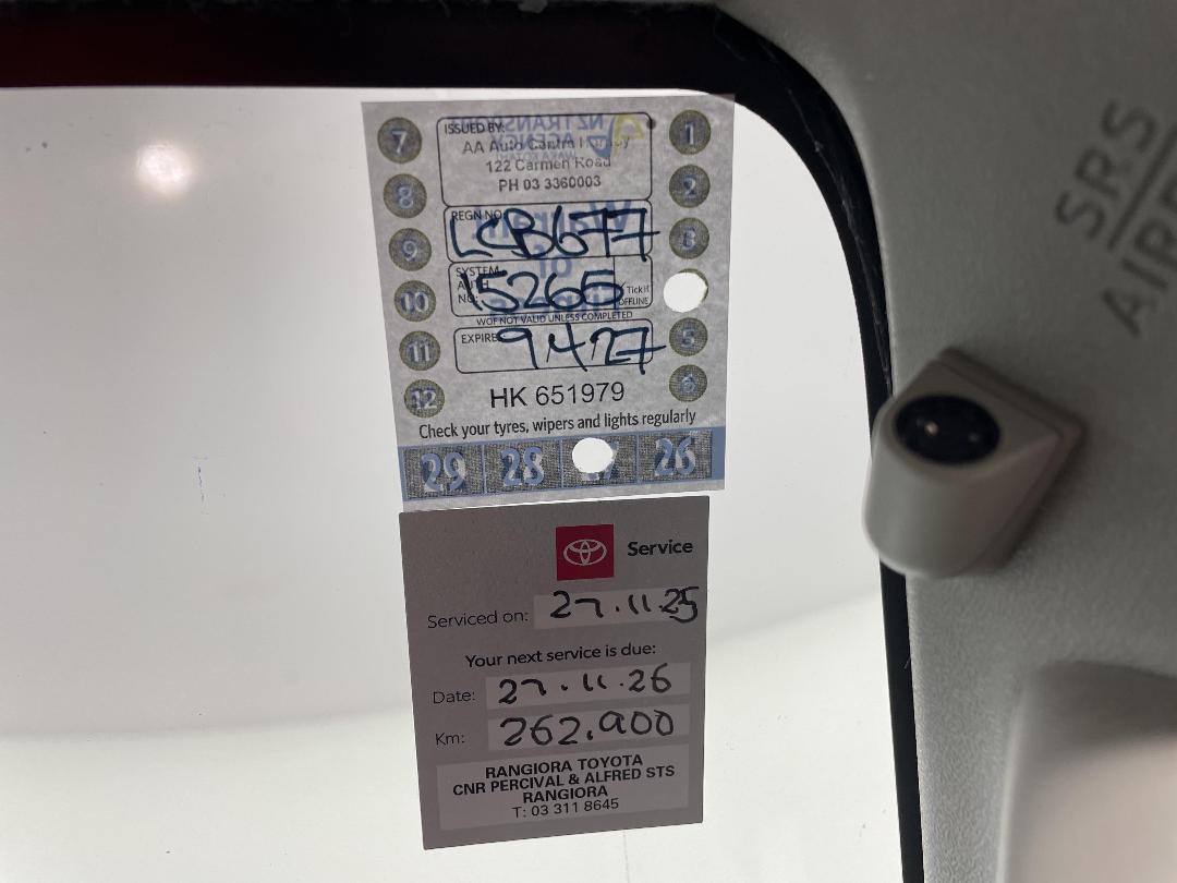 Photo '29' of Toyota Hilux