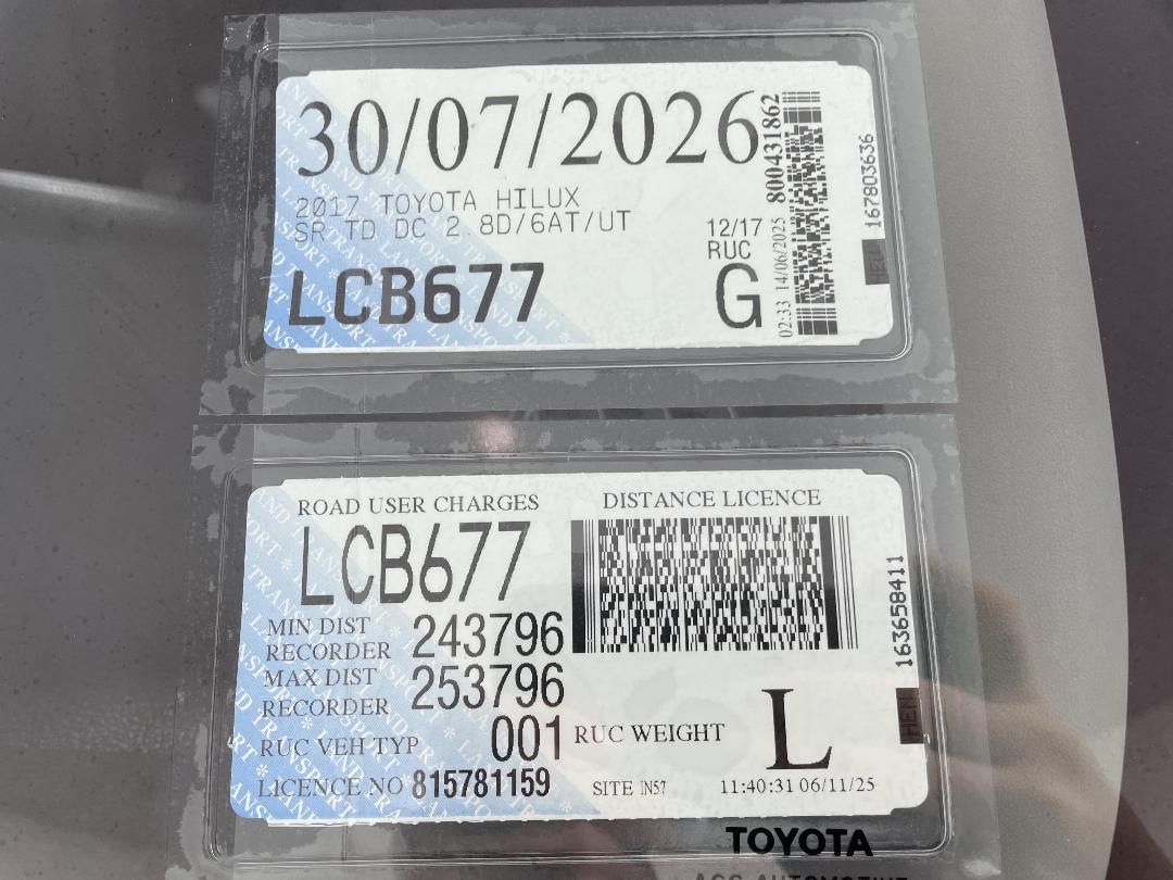 Photo '30' of Toyota Hilux