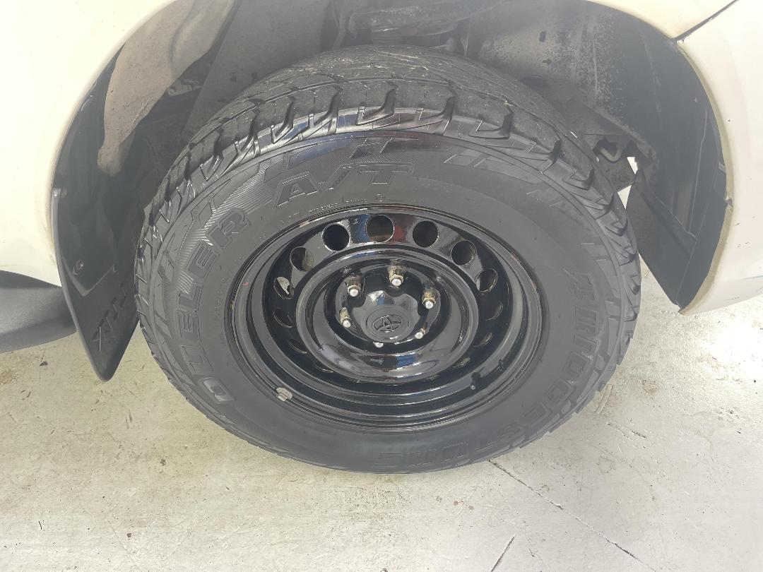 Photo '9' of Toyota Hilux Photo '9' of Toyota Hilux