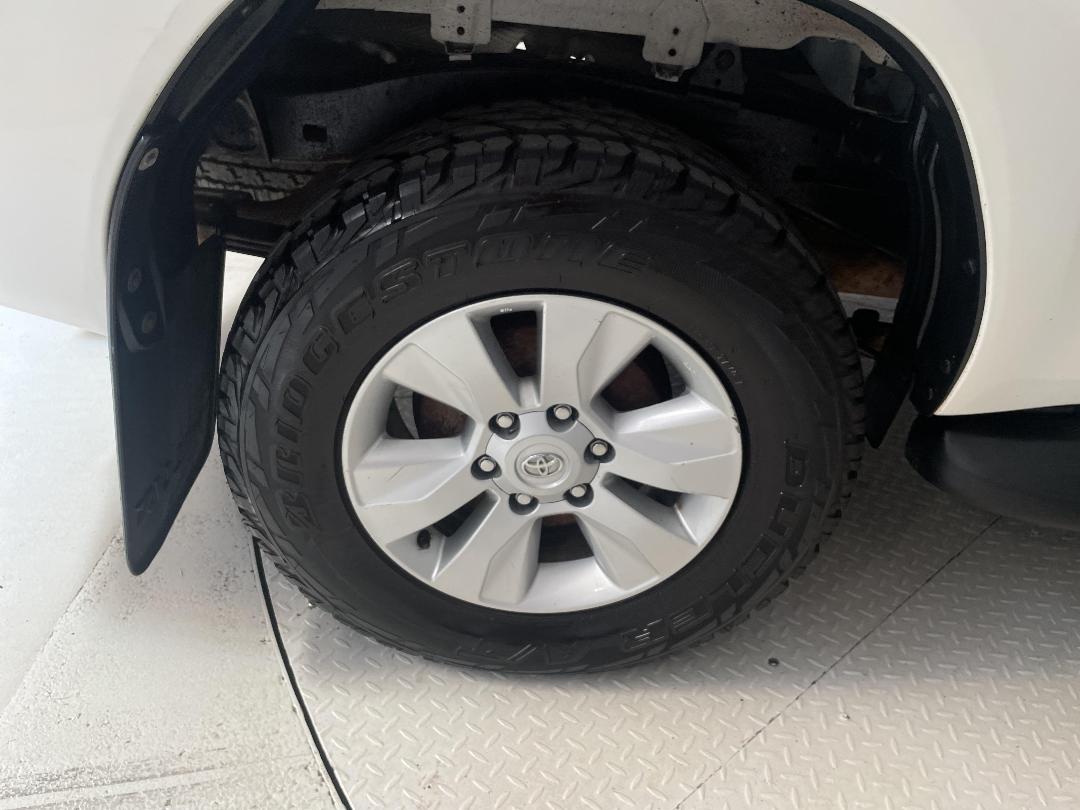 Photo '12' of Toyota Hilux Photo '12' of Toyota Hilux