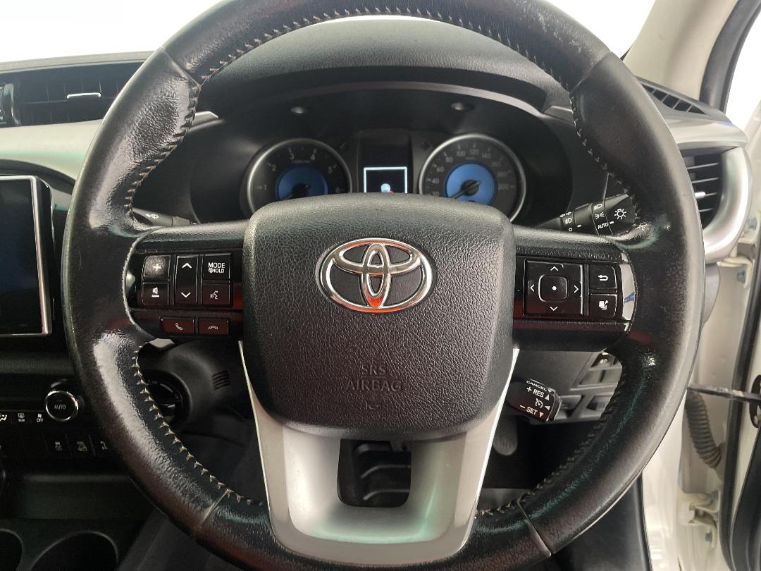 Photo '28' of Toyota Hilux Photo '28' of Toyota Hilux