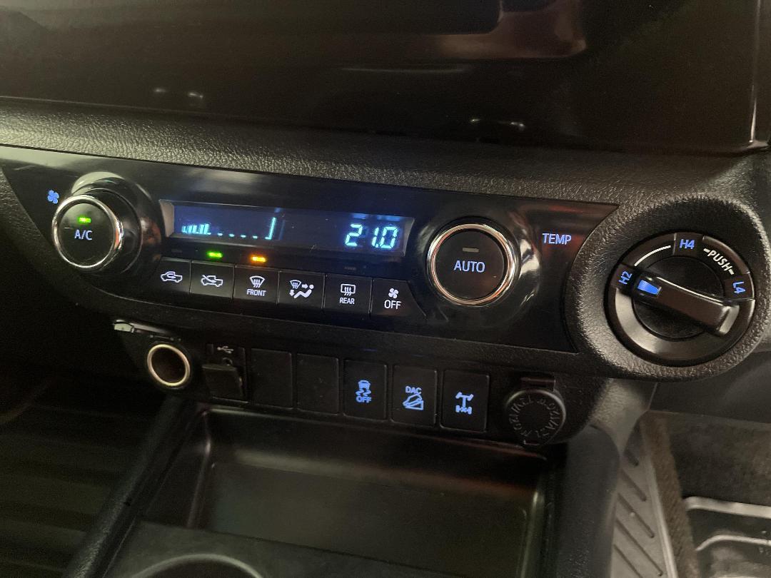 Photo '31' of Toyota Hilux Photo '31' of Toyota Hilux