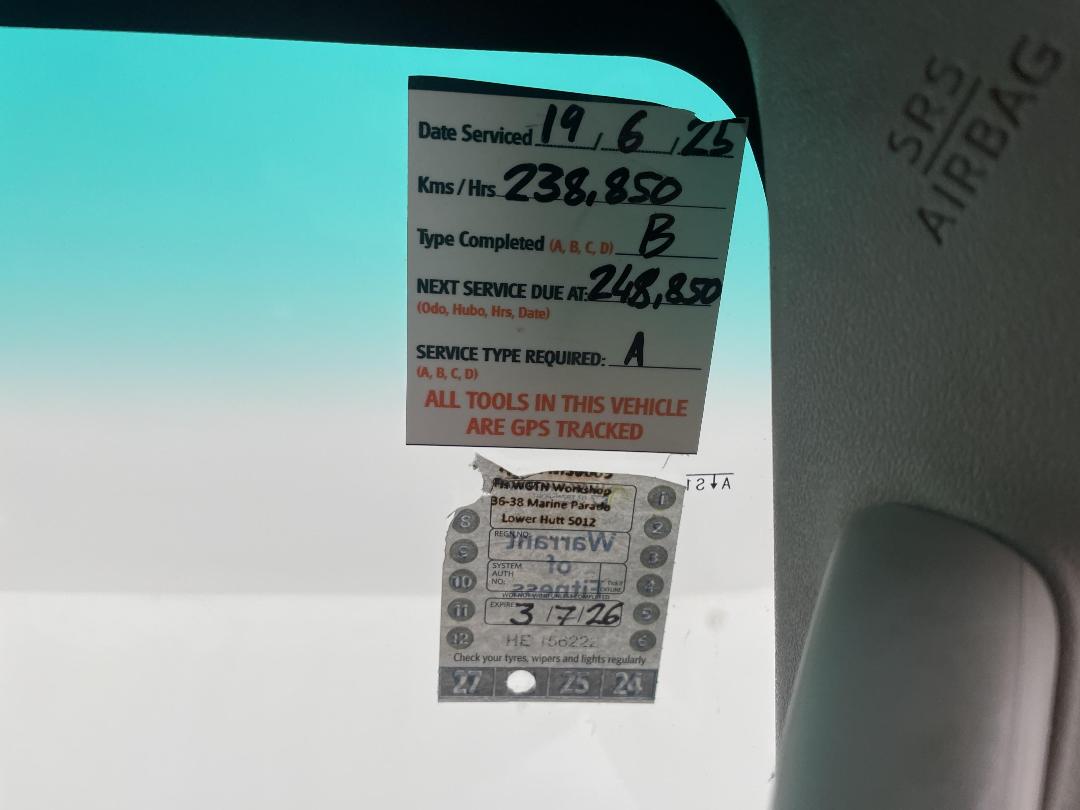 Photo '34' of Toyota Hilux Photo '34' of Toyota Hilux