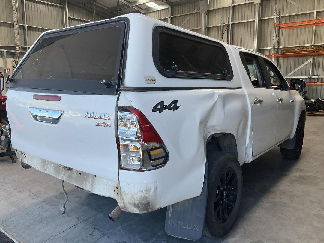 Photo '4' of Toyota Hilux SR5 TD DC Photo '4' of Toyota Hilux SR5 TD DC