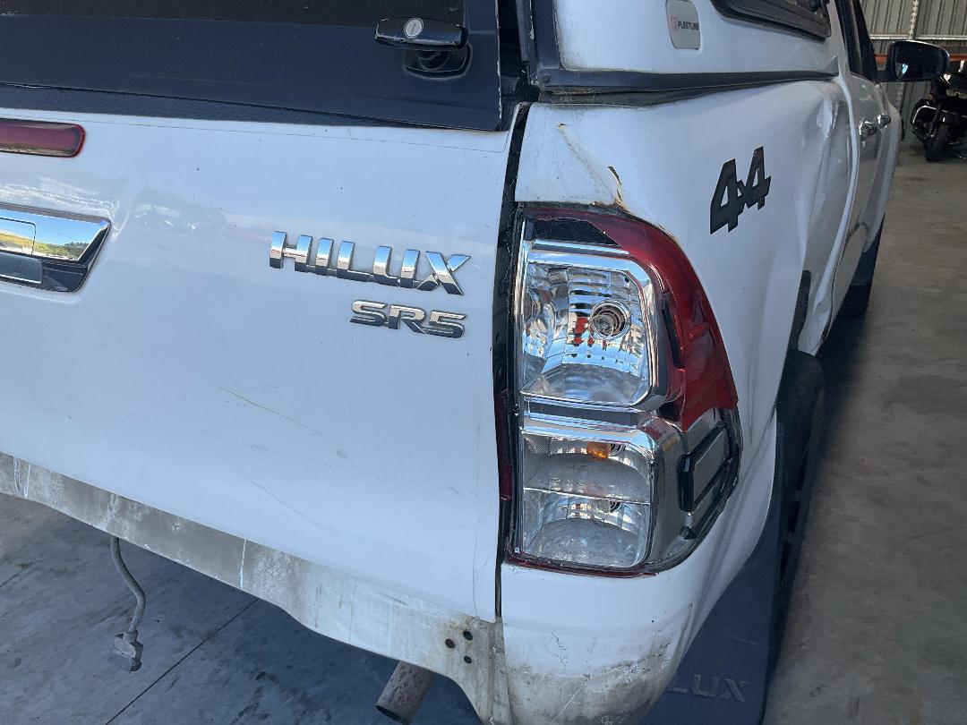 Photo '6' of Toyota Hilux SR5 TD DC Photo '6' of Toyota Hilux SR5 TD DC