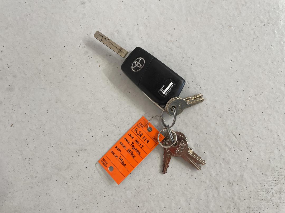 Photo '22' of Toyota Hilux