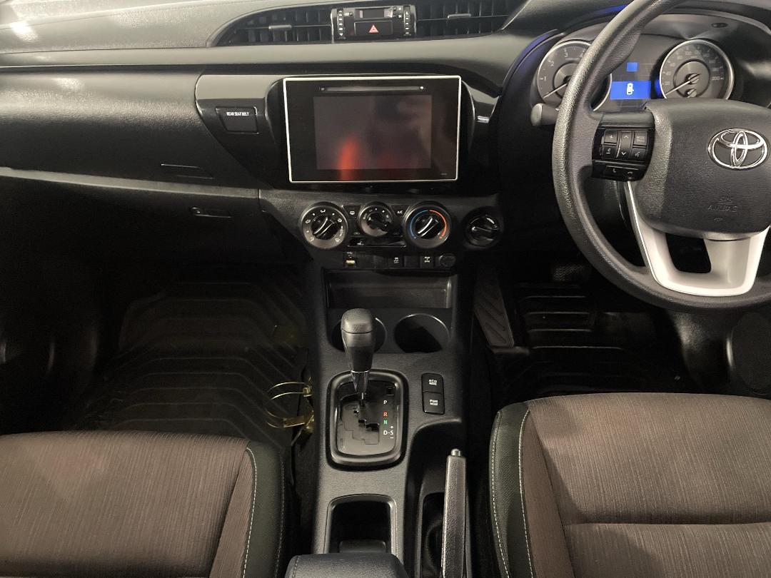 Photo '18' of Toyota Hilux