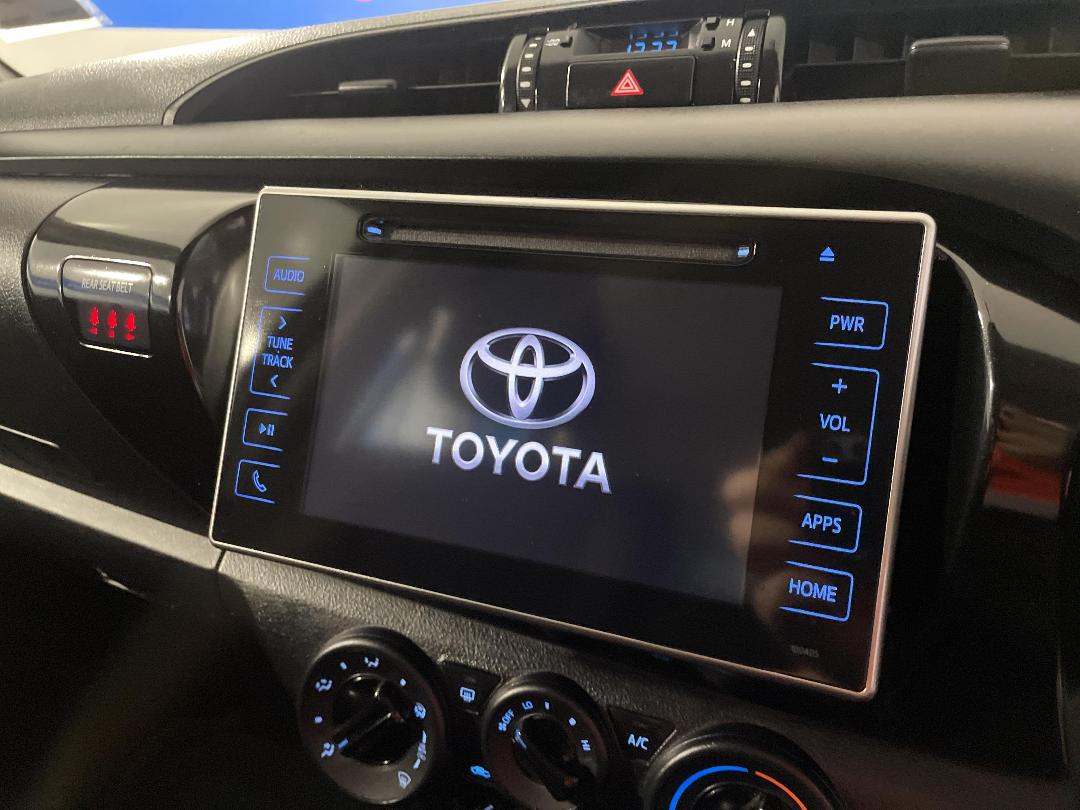 Photo '28' of Toyota Hilux