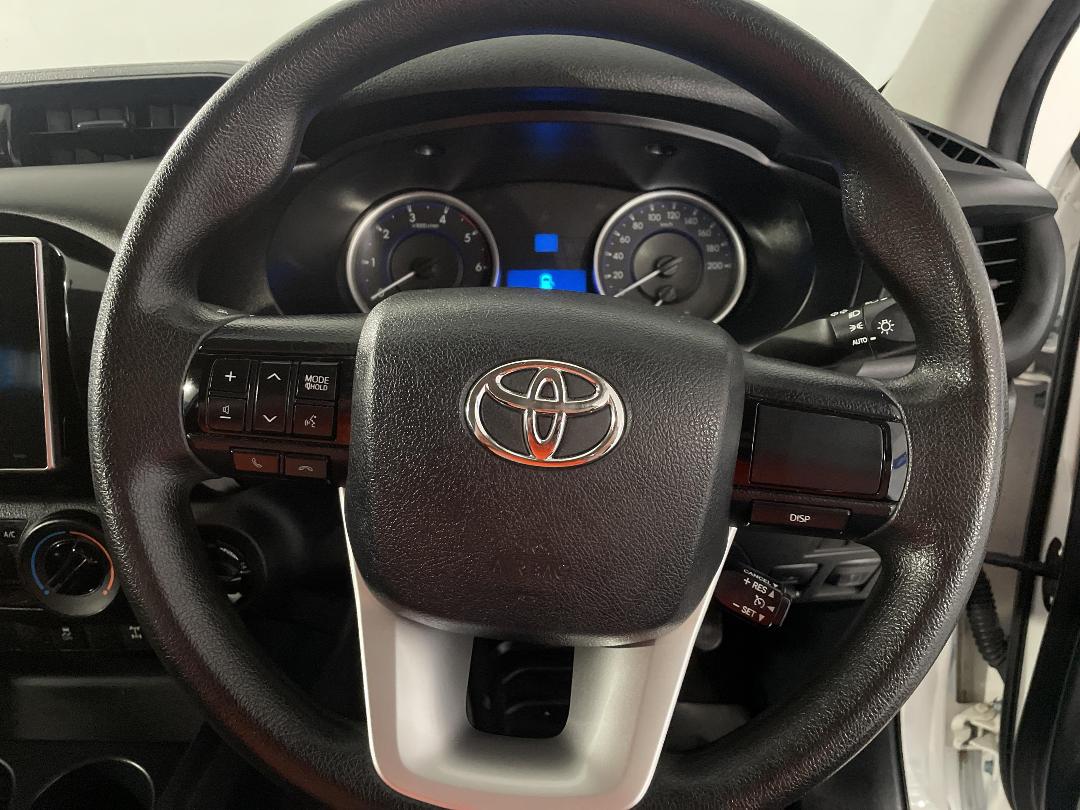 Photo '27' of Toyota Hilux