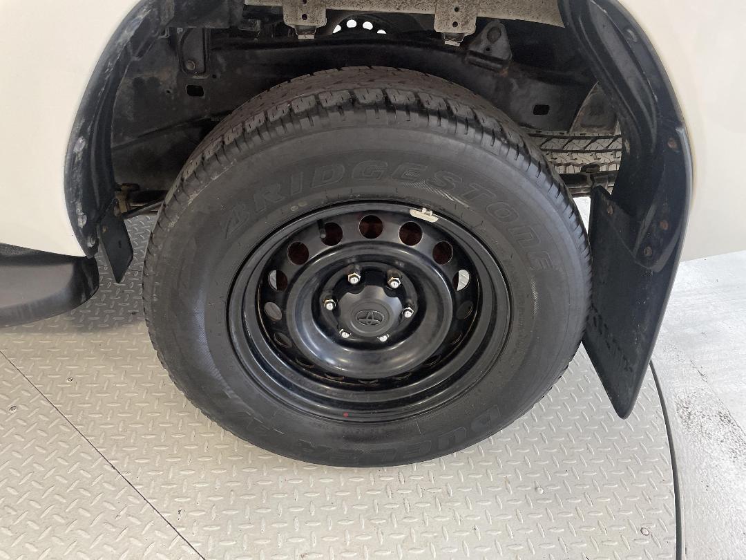 Photo '11' of Toyota Hilux