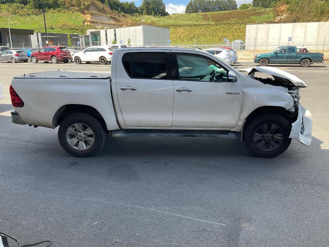 Photo '5' of Toyota Hilux SR5 TD DC Photo '5' of Toyota Hilux SR5 TD DC